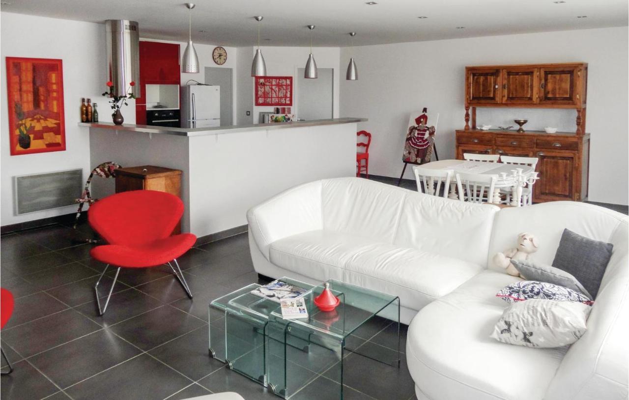 Awesome Apartment In Sauvian With Wifi Eksteriør billede