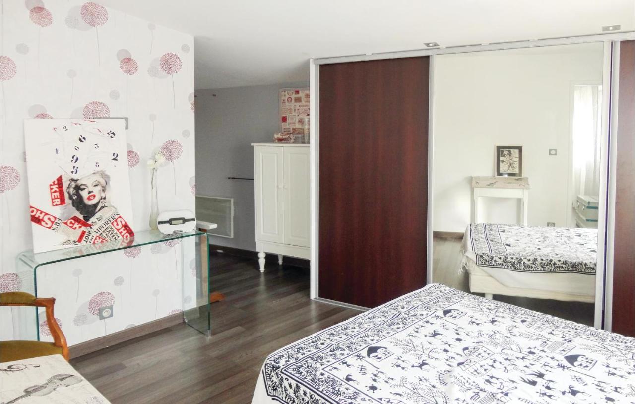 Awesome Apartment In Sauvian With Wifi Eksteriør billede