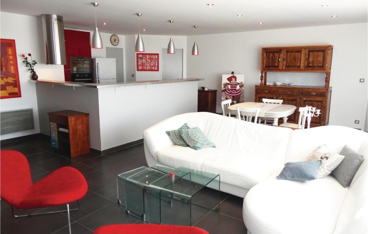 Awesome Apartment In Sauvian With Wifi Eksteriør billede