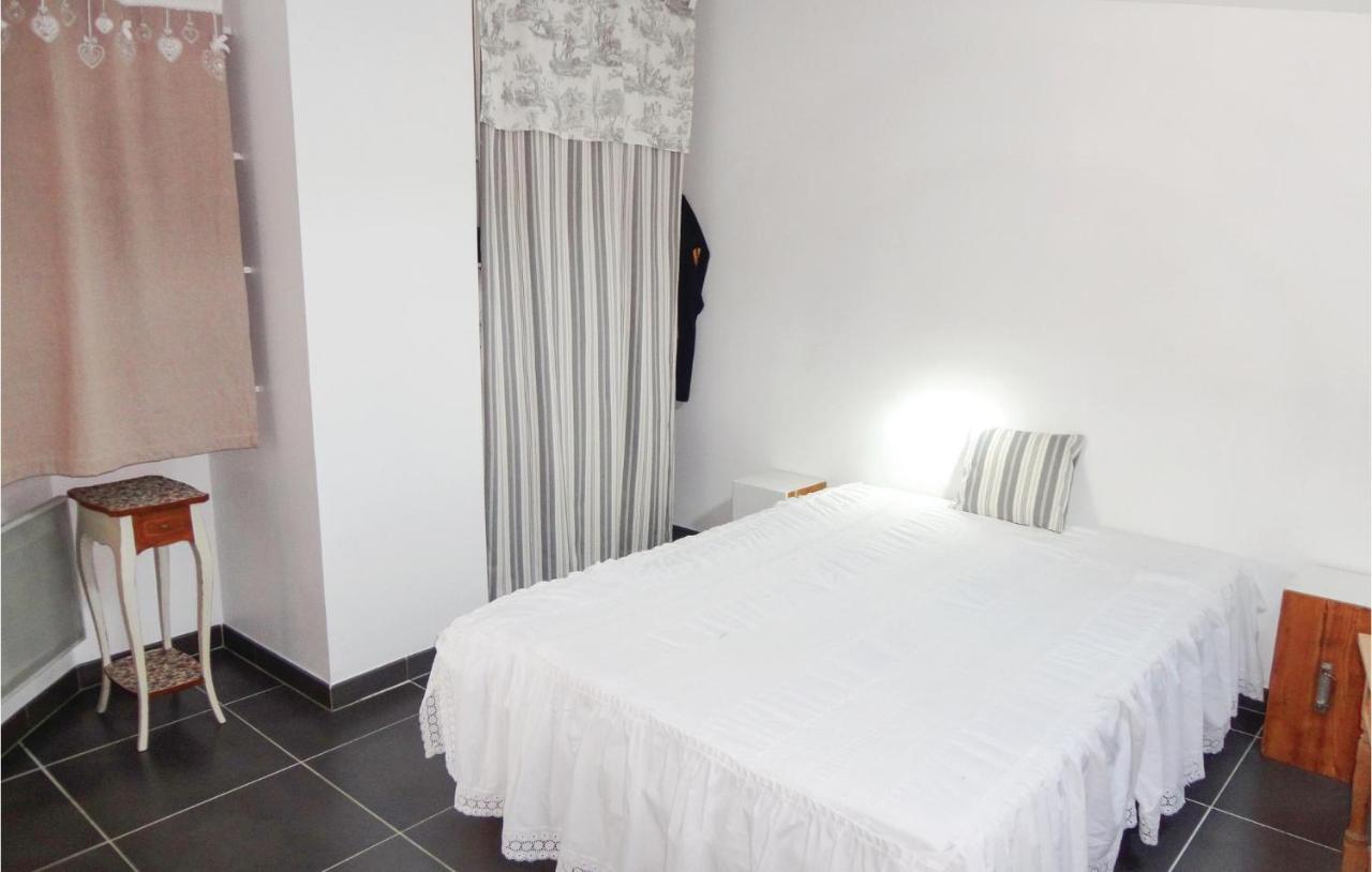 Awesome Apartment In Sauvian With Wifi Eksteriør billede